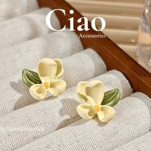 Golden Flower Earrings